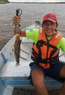 Pescando no Rio Paraguai. 