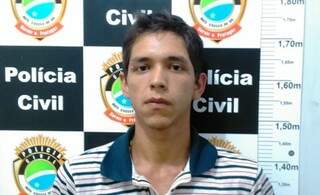 Jakson Ribeiro, encontrado morto com três tiros, tem várias passagens pela polícia Foto: Arquivo policial)