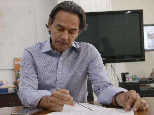 Prefeito assina projeto que altera lei de conselho sobre povos ind&iacute;genas