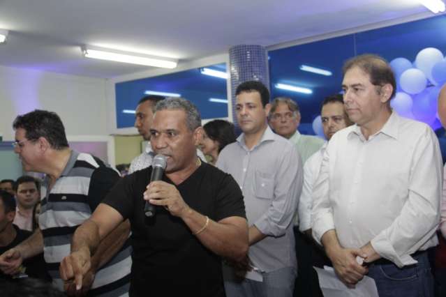 Vereadores s&atilde;o chamados de golpistas durante inaugura&ccedil;&atilde;o de UPA