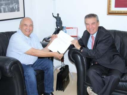 Em troca de vice-presidência, MDB oficializa apoio a Paulo Corrêa 