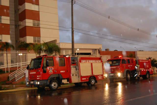 Alarme de inc&ecirc;ndio assusta moradores na Via Parque