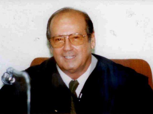 Ex-conselheiro do TCE, Carlos Ronald morre aos 80 anos na Capital
