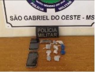 PM apreende garoto de 17 anos &ldquo;comandando&rdquo; boca de fumo