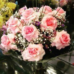 De vendedor de garapa a dono de uma rede familiar de floriculturas