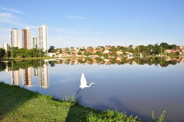 Ver&atilde;o ter&aacute; altas temperaturas, chuva e at&eacute; estiagem no Estado 