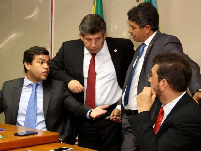 Ap&oacute;s 2 anos de muita pol&ecirc;mica, deputados aprovam Lei Harfouche