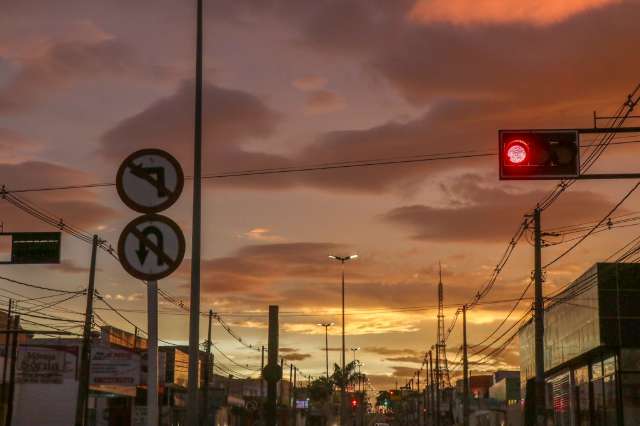 C&eacute;u amanhece aberto com poucas nuvens e previs&atilde;o &eacute; de chuvas isoladas em MS