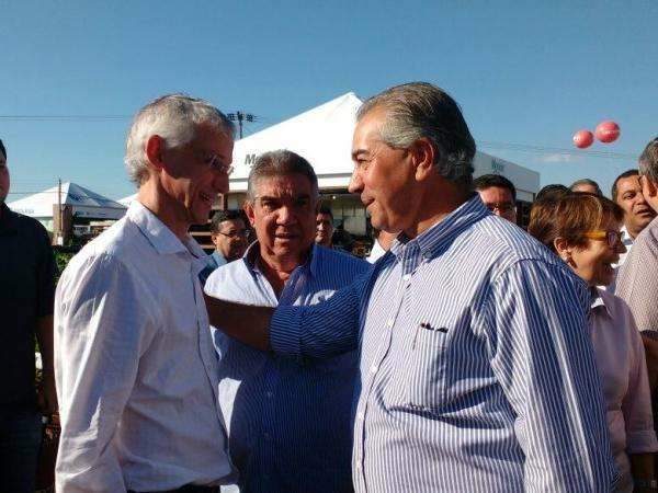 Governador faz pausa nas f&eacute;rias e participa da abertura do Showtec 