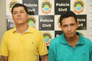 Dupla fez mais de cinco roubos durante a madrugada e foram presos em flagrante (Foto: Marcos Ermínio)