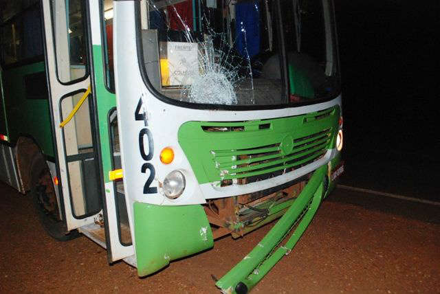  Homem morre atropelado por &ocirc;nibus na MS-141 em Ivinhema 