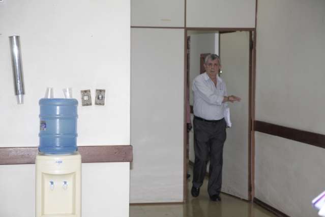 Exonerado por ordem judicial, Santini vira assessor jur&iacute;dico do prefeito 