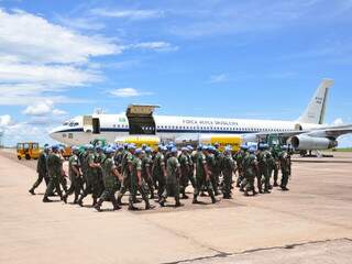 Mais 45 militares embarcaram para missão de paz no Haiti nesta manhã. (Foto: João Garrigó)