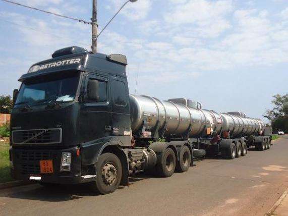 Empresa &eacute; multada por transportar toneladas de soda c&aacute;ustica sem nota