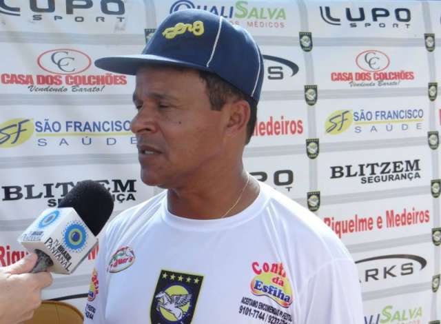 Com 1 derrota em 12 jogos, Paulo Muller deixa comando do Cene
