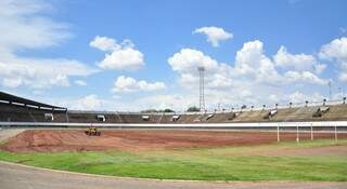 Estádio Morenão, maior de Mato Grosso do Sul, não ficará pronto até o início do Estadual. (Foto: João Garrigó)