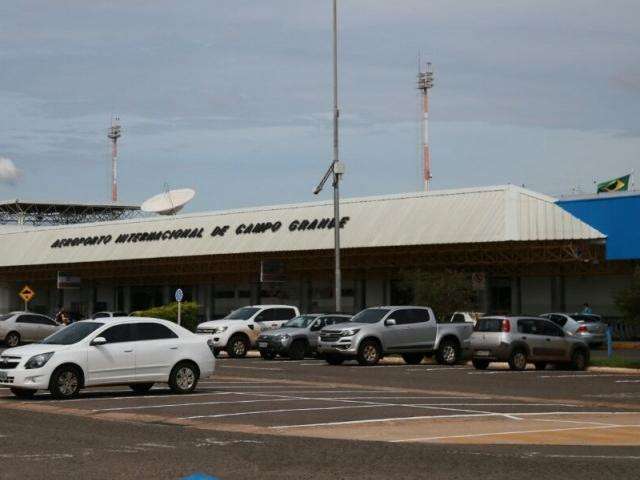 Ventos obrigam avi&atilde;o a arremeter duas vezes antes de pousar na Capital