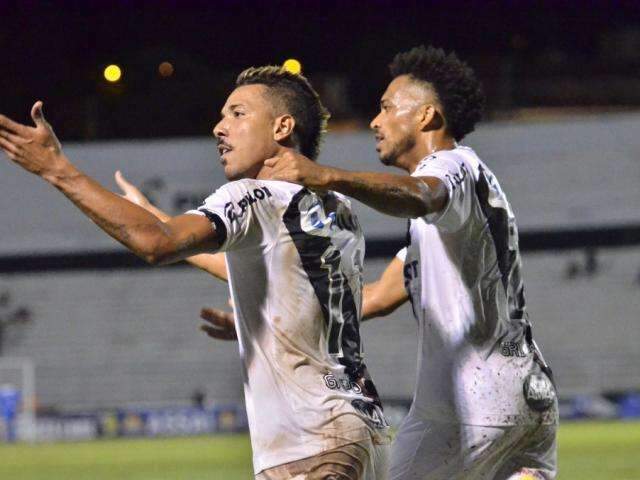 Ivan defende p&ecirc;nalti Ponte Preta venceu o Botafogo-SP por 2 a 1