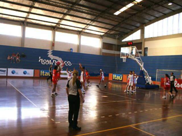  Torneio universit&aacute;rio re&uacute;ne equipes de quatro estados em Campo Grande