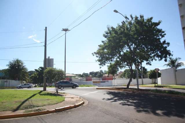 Cansado ap&oacute;s perder tudo 3 vezes, comerciante abandona Rachid Neder
