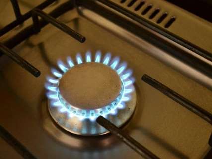 Preço de gás de cozinha dispara e alta é cinco vezes maior que a inflação em MS