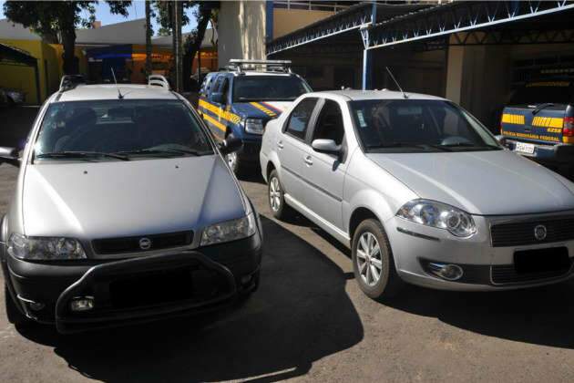  Pol&iacute;cia recupera na BR-262 carros furtados em Bras&iacute;lia e Tocantins 