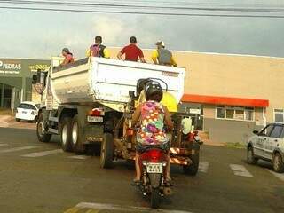 Flagrante ocorreu no início da manhã de hoje e revoltou leitor (Foto: Luca Santos)