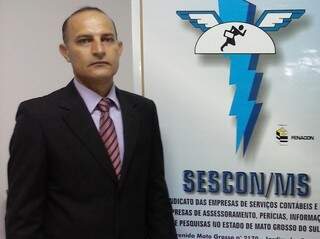 Presidente do Sescon/MS alerta para prejuízos de deixar solicitação para a última hora. (Foto: Sescon/MS)