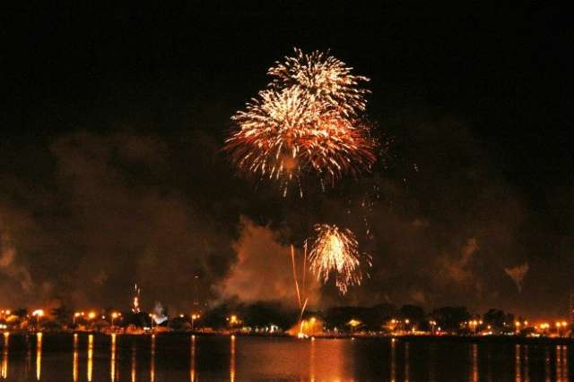 Cidades do interior comemoram a virada do ano com shows e queima de fogos