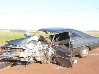 Opala ficou com frente totalmente destruída após o impacto (Foto: Ferrari News)