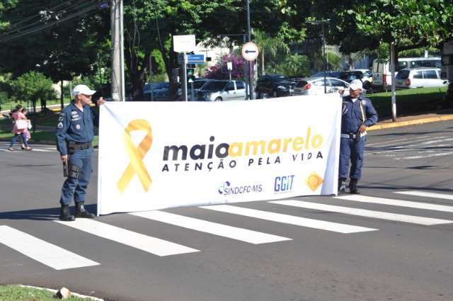 Campanha &quot;estaciona&quot; cadeiras de rodas em vagas de ve&iacute;culos na regi&atilde;o central 