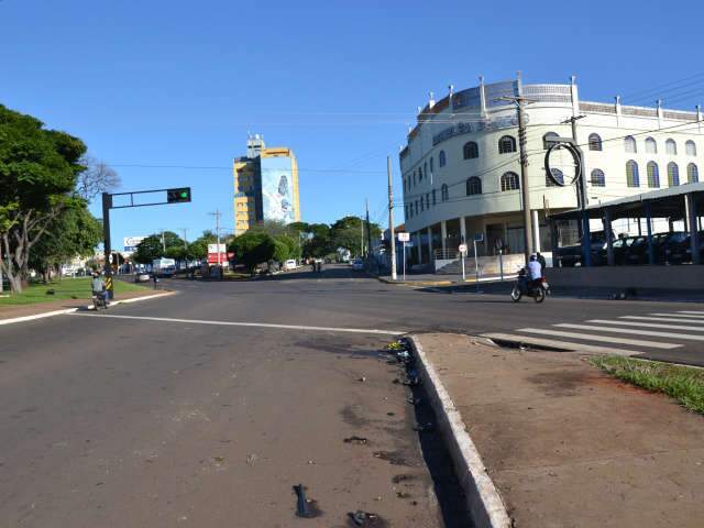  Passageiros de Astra que bateu em moto fazem cirurgia e seguem internados