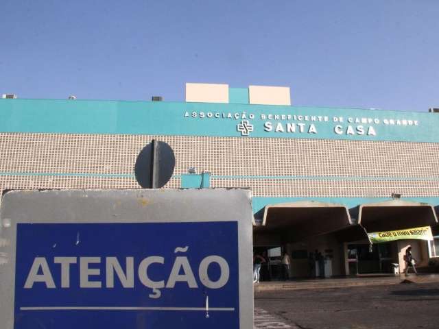 Santa Casa paga sal&aacute;rios e funcion&aacute;rios encerram paralisa&ccedil;&atilde;o
