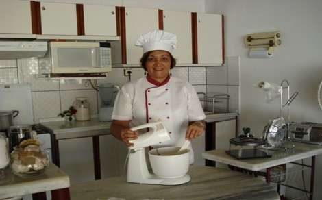 Professora escreve livro de culin&aacute;ria para crian&ccedil;ada comer melhor