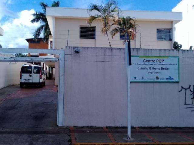 Homem &eacute; preso por inj&uacute;ria racial ao chamar servidor da prefeitura de macaco 