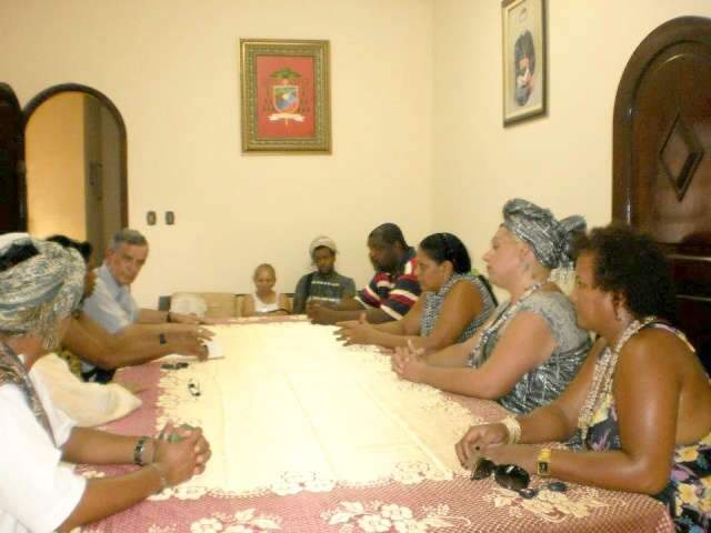  Ap&oacute;s pol&ecirc;mica, lavagem das escadarias de igreja ser&aacute; com flores brancas