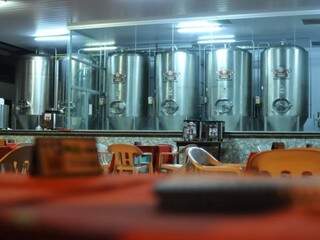 “Chopp Rein”, cervejaria artesanal da casa. (Alcides Neto)
