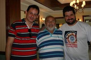 Da esquerda para à direita, Renato, Jurandir - presidente do Conselho Deliberativo - e Othon. (Foto: Mariana Lopes)