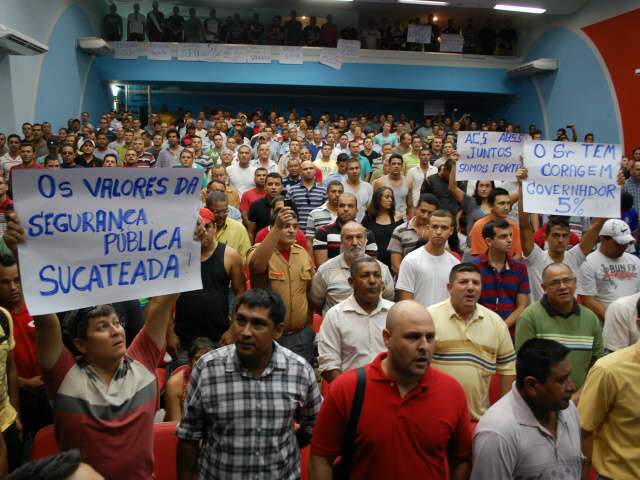 PMs se preparam para assembleia e Civil fala em paralisa&ccedil;&atilde;o de 48 horas