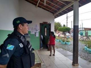 Poucos votantes procuraram sessões eleitorais do município pela manhã deste domingo (Foto: Divulgação/PM em Miranda)