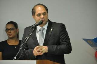 Vereador Mário César (PMDB), em discurso durante posse do 2º mandato como presidente. (Foto: Marcelo Calazans)