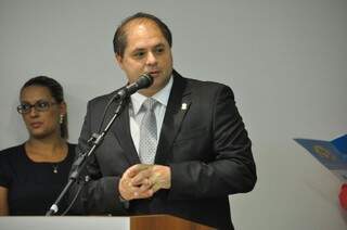 Vereador Mário César (PMDB), em discurso durante posse do 2º mandato como presidente. (Foto: Marcelo Calazans)