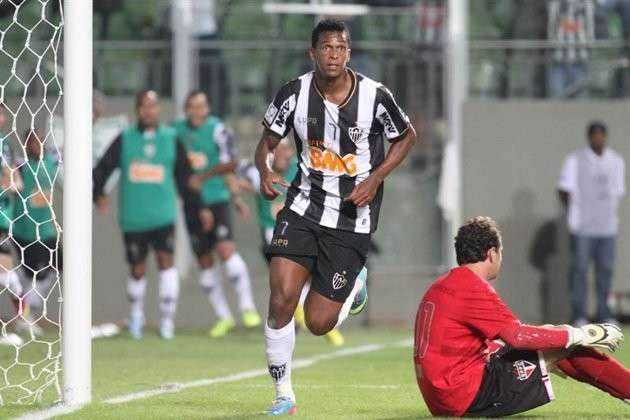 Atl&eacute;tico goleia e elimina S&atilde;o Paulo nas oitavas da Copa Libertadores