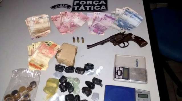 Durante opera&ccedil;&atilde;o, pol&iacute;cia aborda 230 pessoas e prende uma na Capital
