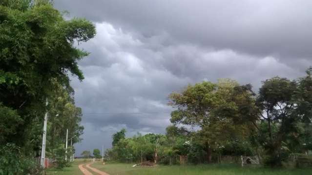 Inmet faz alerta de tempestades e ventos de at&eacute; 100 km/h em MS