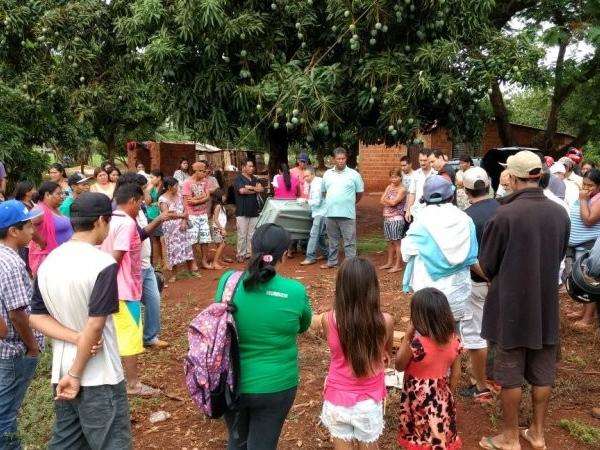 Grupo armado aterroriza aldeia ind&iacute;gena e atira em morador