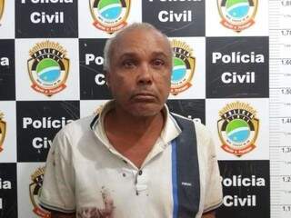 Dirceu de Souza foi autuado em flagrante por tentativa de homicídio (Foto: Osvaldo Duarte/Dourados News)