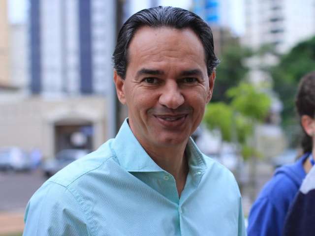 Colega de partido, ministro da Ci&ecirc;ncia tem reencontro com Marquinhos 