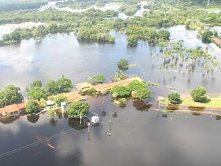 Área afetada por cheia passa de 44 mil quilometros quadrados no Pantanal. (Foto: Silvio Andrade/ Sindicato Rural de Corumbá)