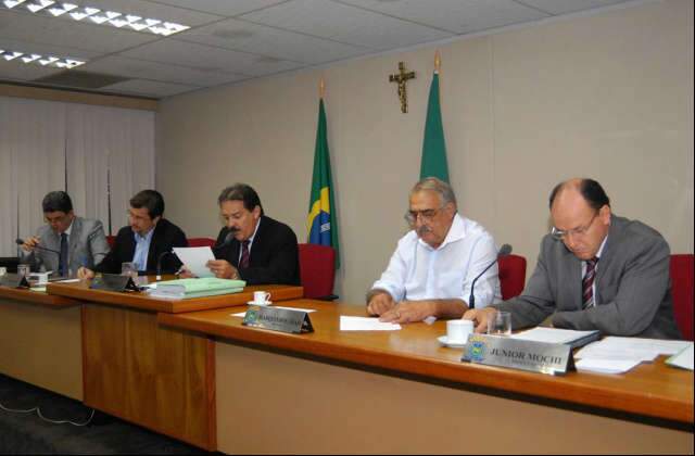  Andr&eacute; envia &agrave; Assembleia pacote de 14 projetos para vota&ccedil;&atilde;o urgente